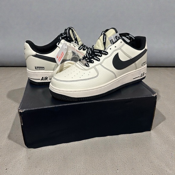 New Nike Air-force  low 1. 10.5 - Picture 3 of 9